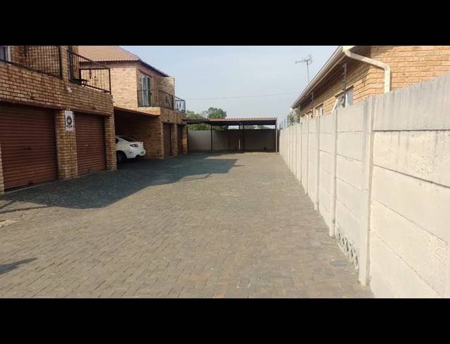 2 BEDROOM APARTMENT FOR SALE IN EIKE PARK